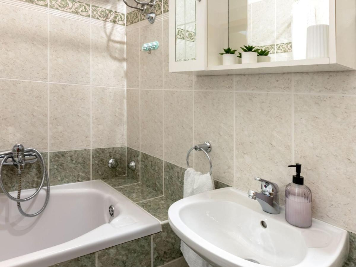 Apartment Niko 1 By Interhome Duce Bagian luar foto